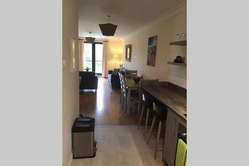Waterfront Apartment Completely Refurbished 웨스트포트 외부 사진