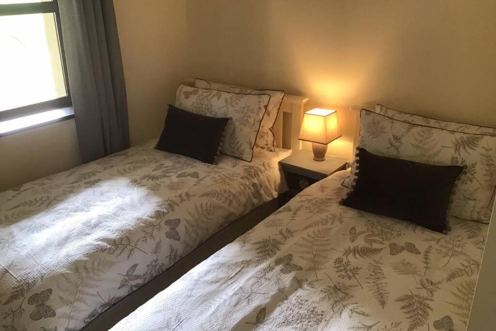 Waterfront Apartment Completely Refurbished 웨스트포트 외부 사진