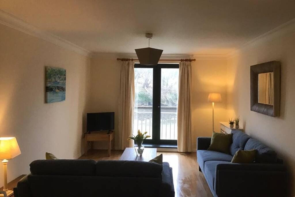 Waterfront Apartment Completely Refurbished 웨스트포트 외부 사진