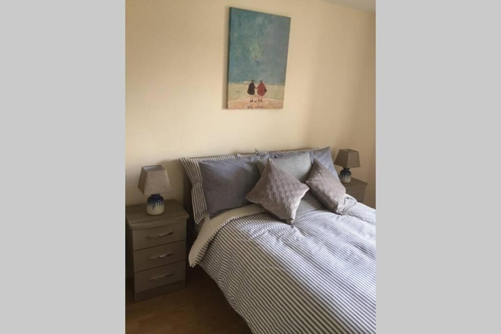 Waterfront Apartment Completely Refurbished 웨스트포트 외부 사진